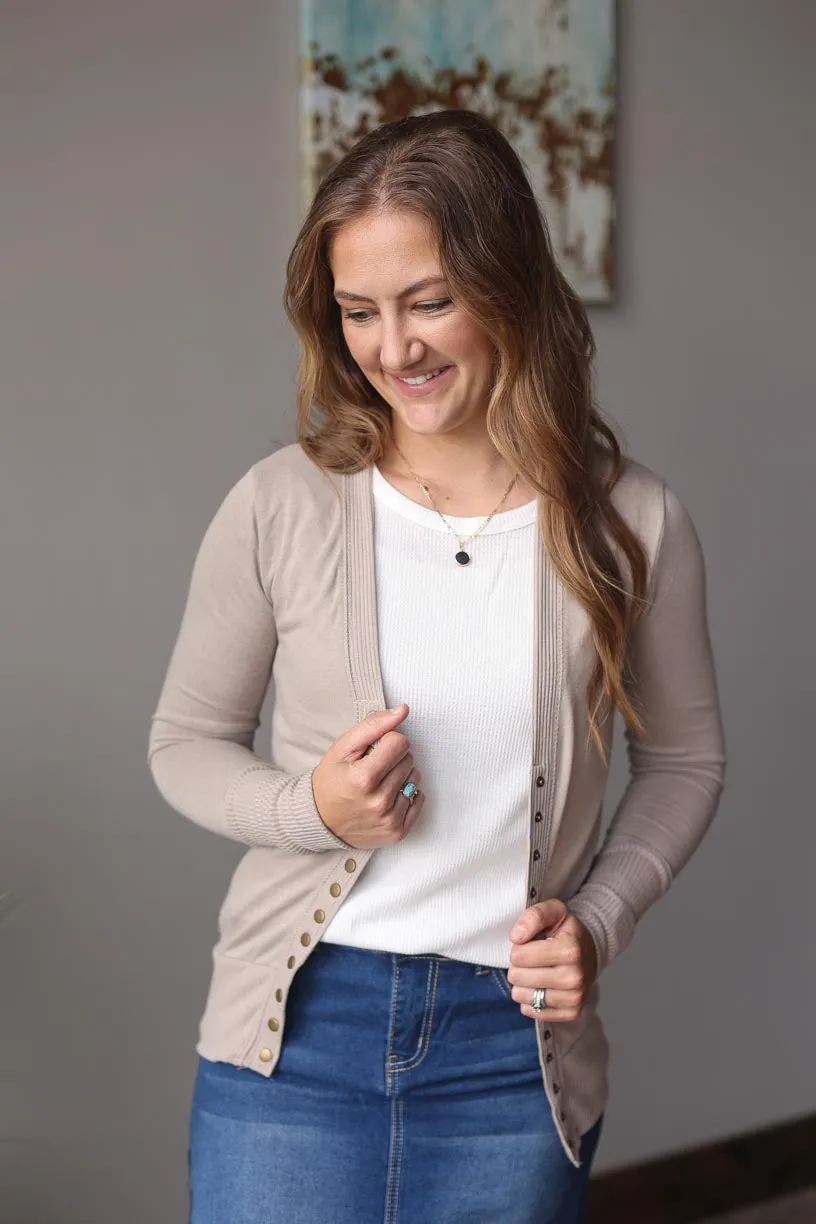 Light Mocha Snap Cardigan • S