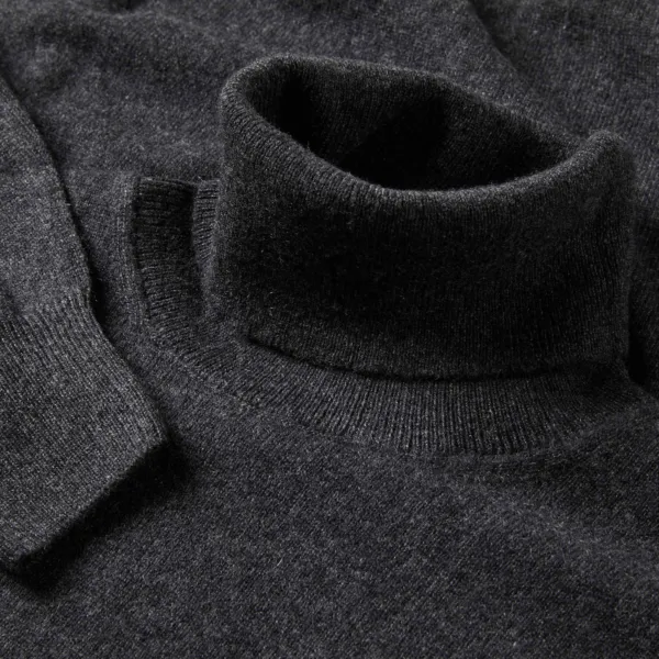 LUXE CASHMERE TURTLENECK SWEATER